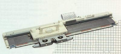 Silver Reed SK 155 Grobstricker Strickmaschine Vorderansicht