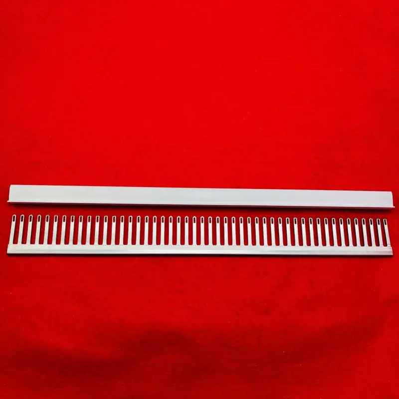 Deckerkamm 6,5 mm – 48 Maschen mit Kappe