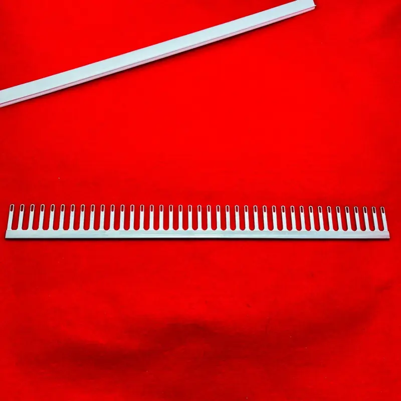 Deckerkamm 9,0 mm – 40 Maschen mit Kappe