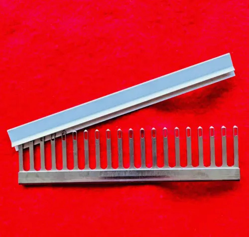s-l1600-120.webp Deckerkamm 7,0 mm – 20 Maschen mit Kappe