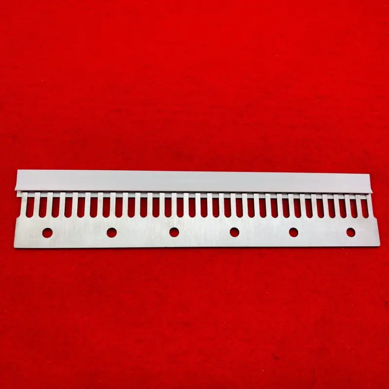 Deckerkamm 6,5 mm – 30 Maschen mit Kappe