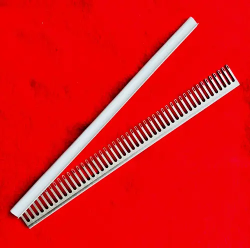 s-l1600-231.webp Deckerkamm 7,0 mm – 48 Maschen mit Kappe