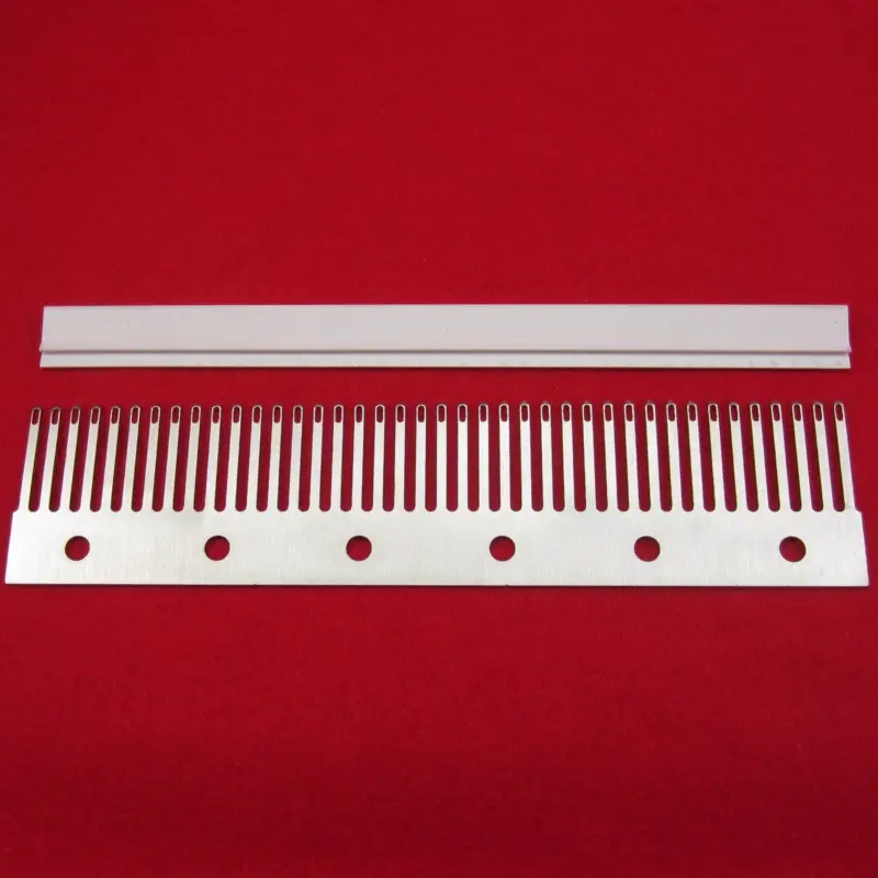 Deckerkamm 4,5 mm – 40 Maschen mit Kappe